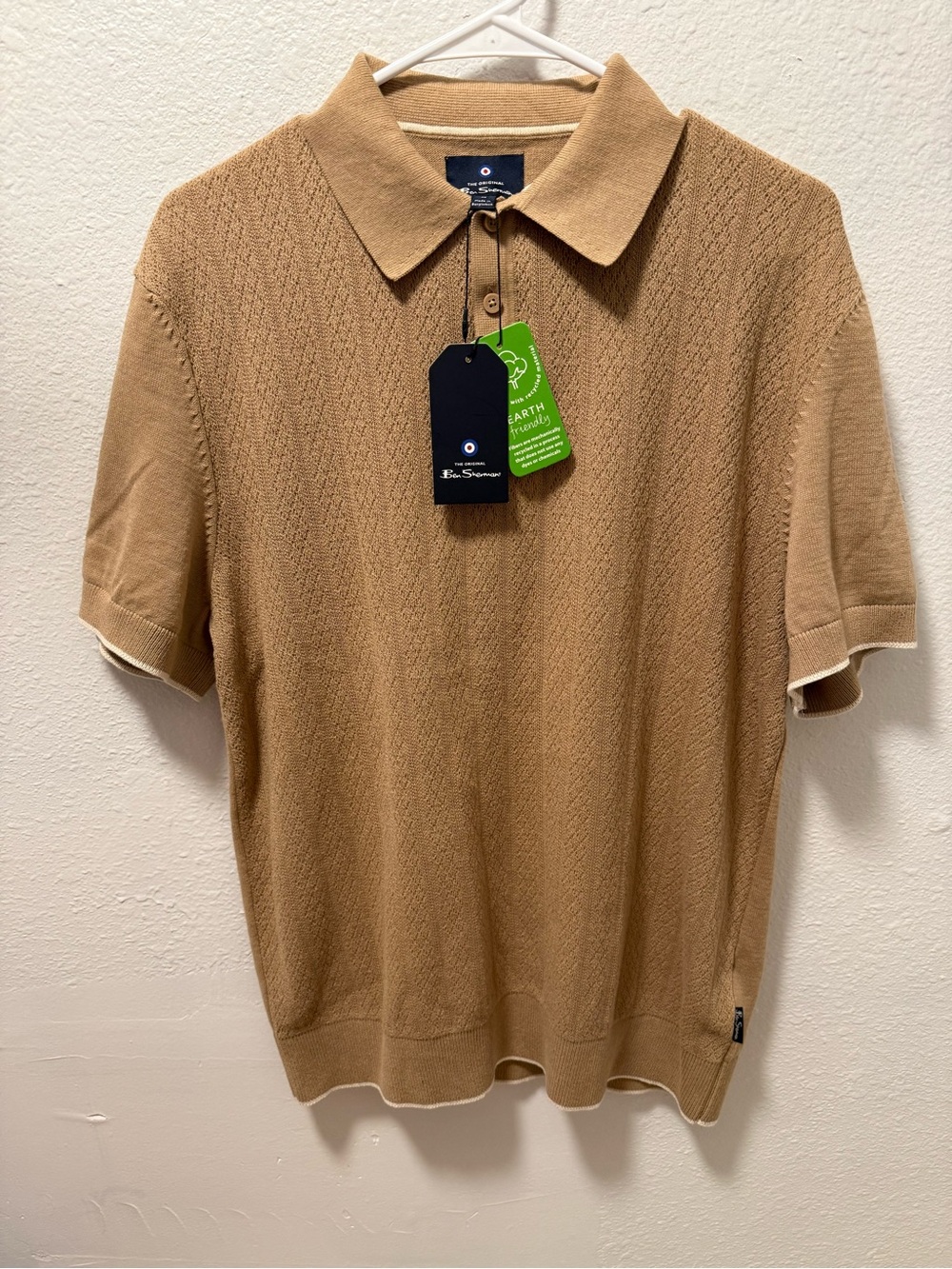 Ben Sherman Men's Tan Short-Sleeve Knit Polo Sweater. Size Medium